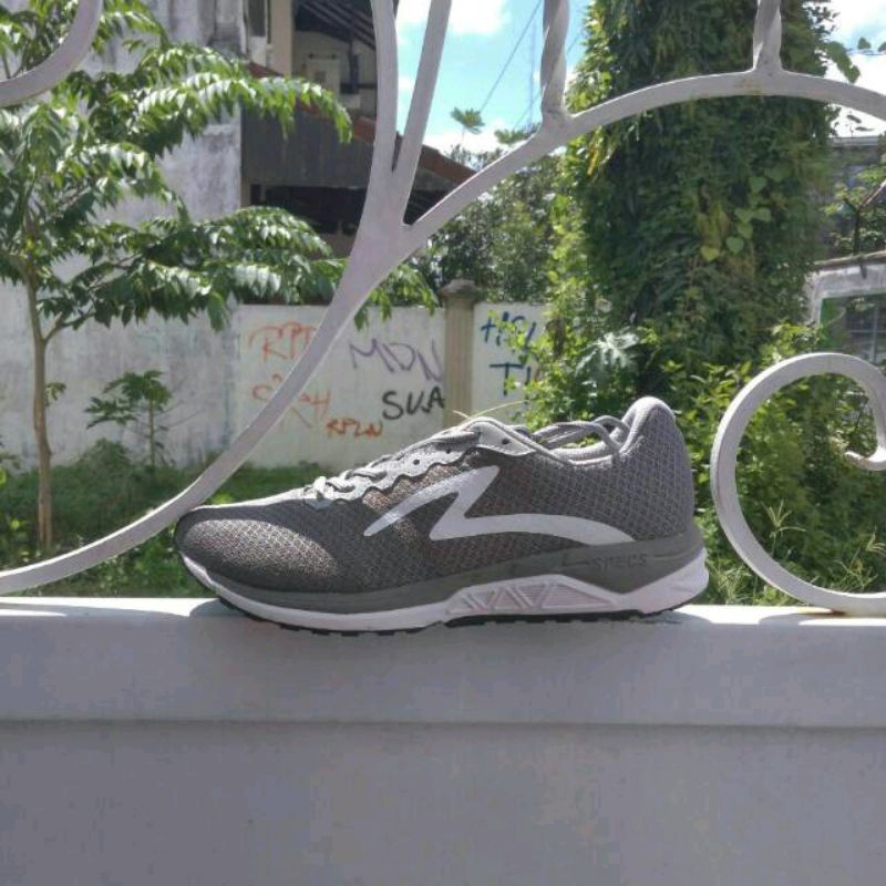 Sepatu Original SPECS Dual Enduro Black red white sepatu jogging running lari boston road asli ori