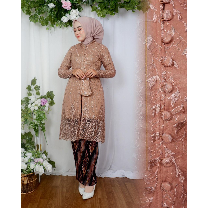 Kintani Kebaya - Setelan Kebaya Modern Tunik Tile Kancing Terbaru / Kebaya Tunik / Tunik Brokat / Ke