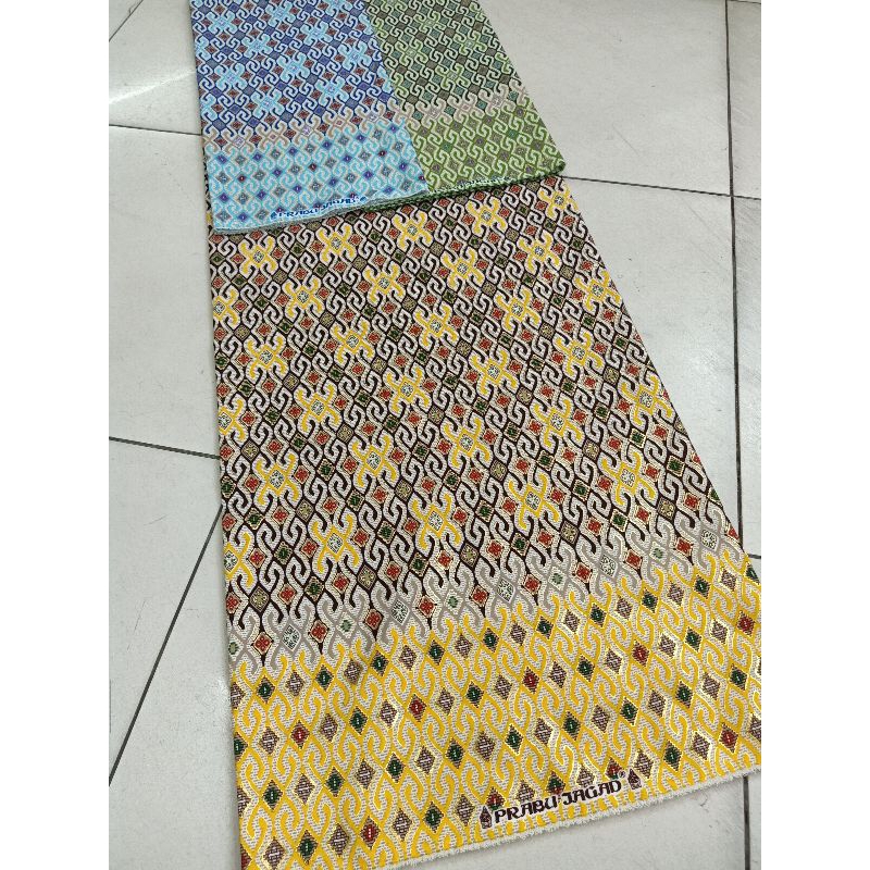 BATIK SUTRA PRABU JAGAD MOTIF SONGKET METERAN. BAHAN BATIK SUTRA FOIL ECERAN TERBARU. KAIN BATIK HAL