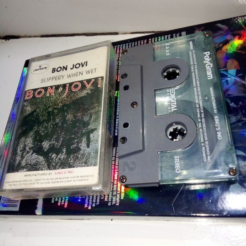 kaset pita BON JOVI "SLIPPERY WHEN WET"