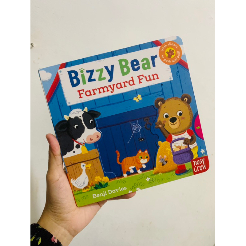 Bizzy Bear happy holiday / train driver / farmyard fun / ambulance rescue / deepsea driver / dinosau