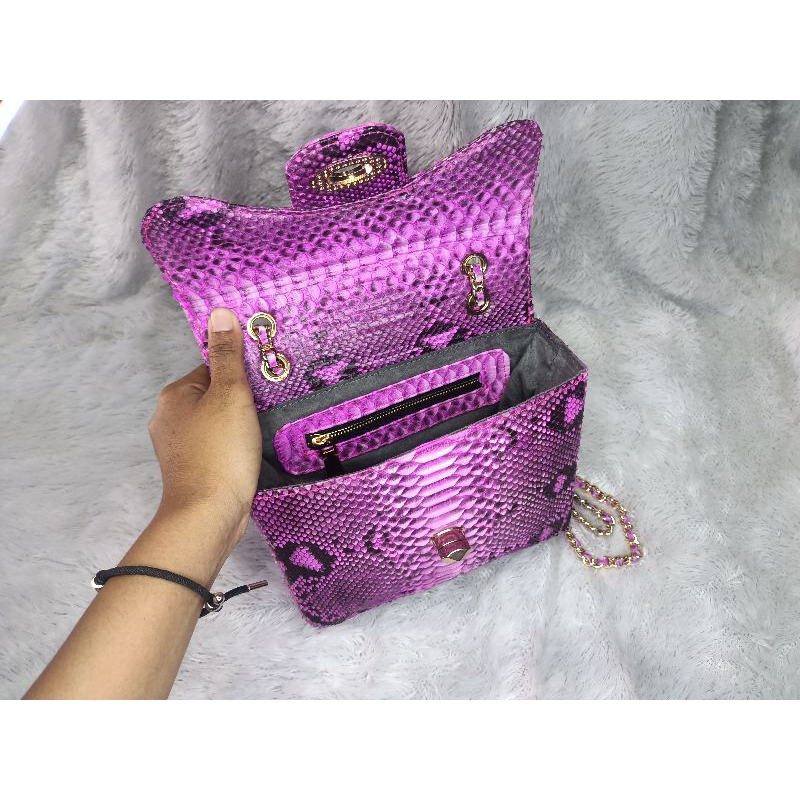 Tas Kulit Ular