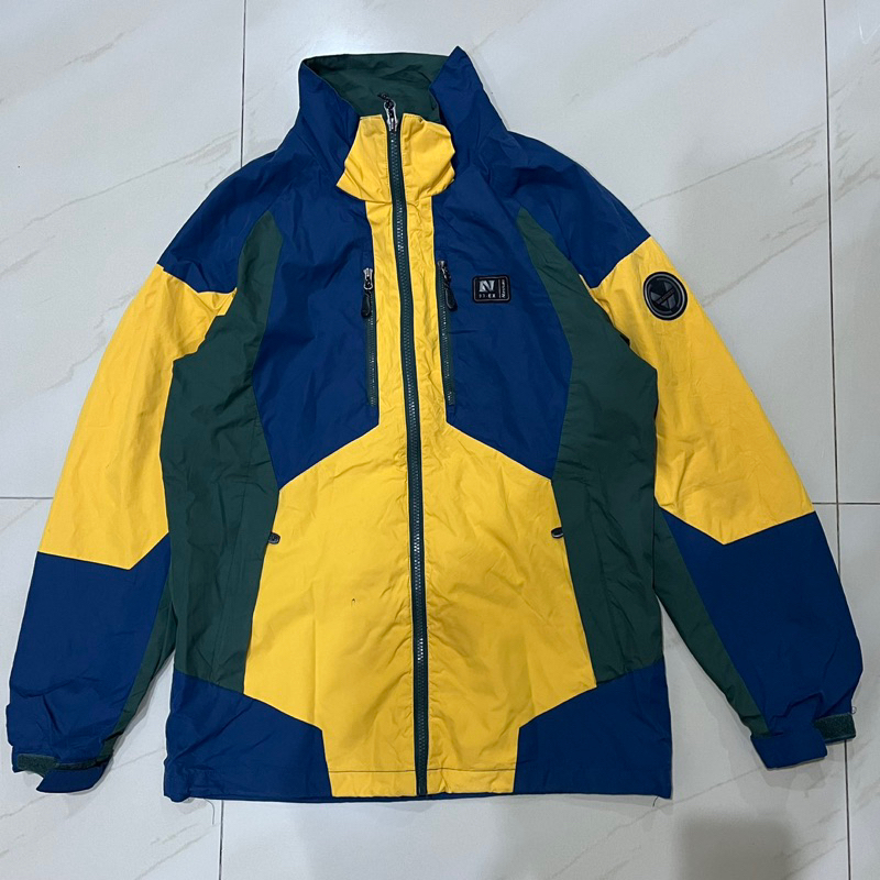 Jaket Outdoor Waterproof Windproof Breathable NASSAU.