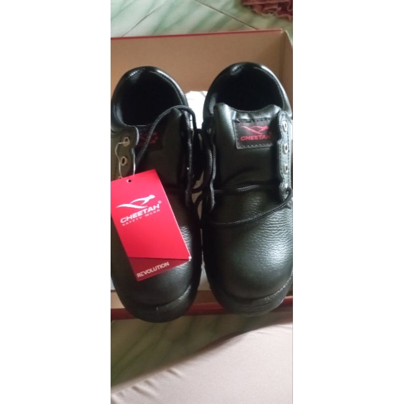 sepatu seafty sefty cheetah pria dan wanita