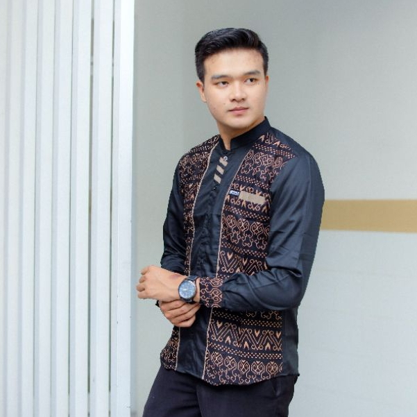 ELRUMI_ID Kemeja Koko Pria Lengan Panjang Motif Rompi Batik Jarilis Hitam