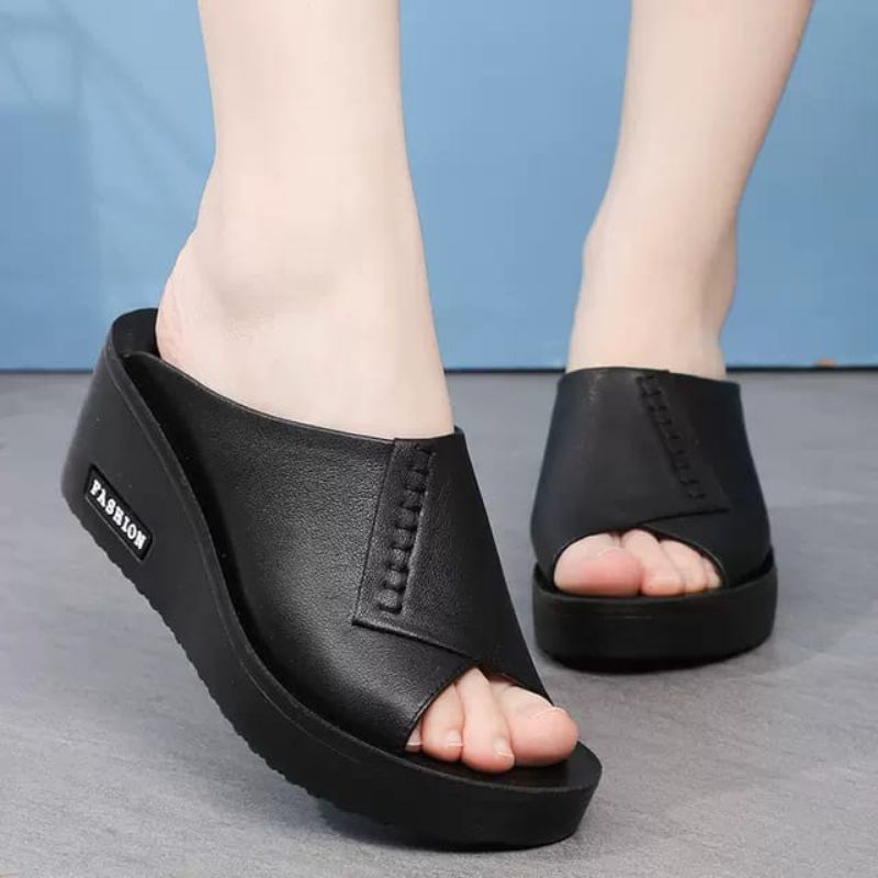 sandal wedges wanita/sandal wanita terbaru2024/sandal waNita