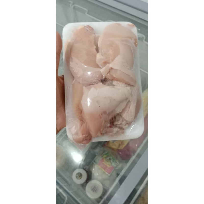 

daging Ayam potong 500gr (sayap, dada, paha)