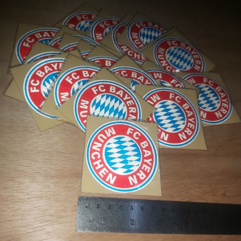 

STICKER CUTTING TUMPUK FC BAYERN MUNCHEN