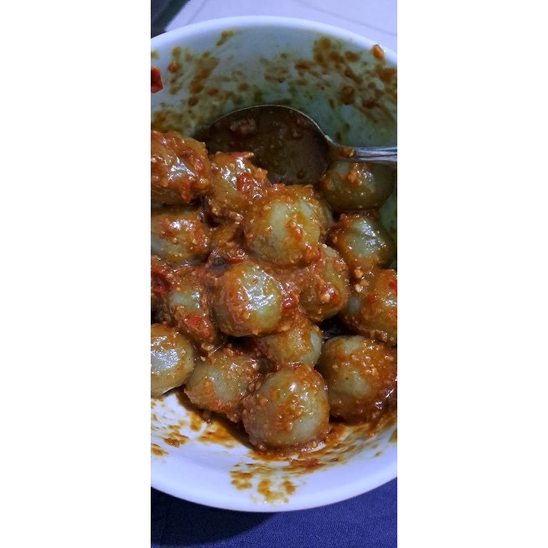 

Cilok meledak bumbu kacang