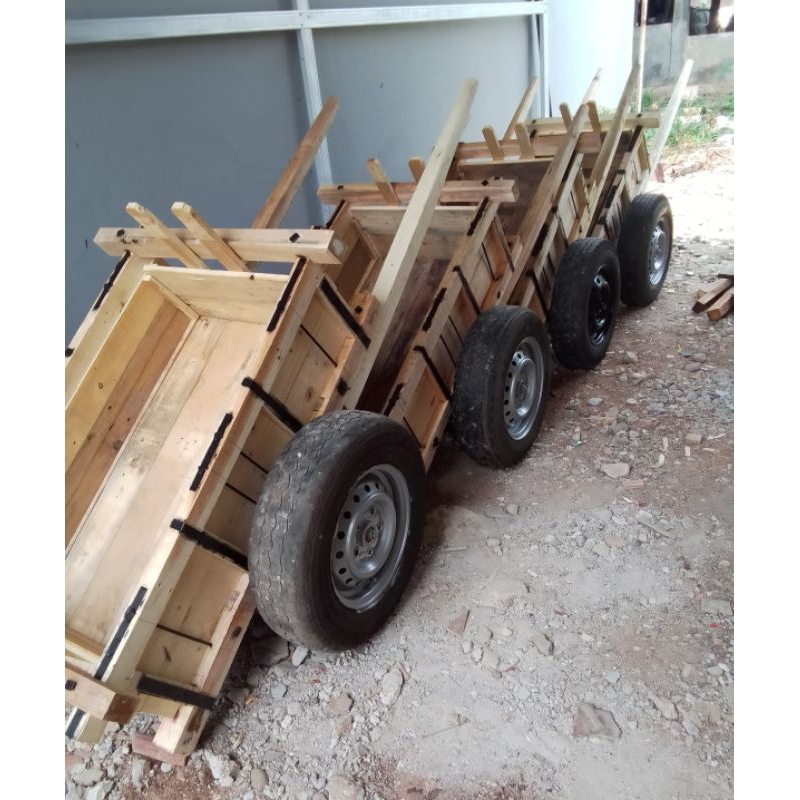 Gerobak Kayu Ban Mobil
