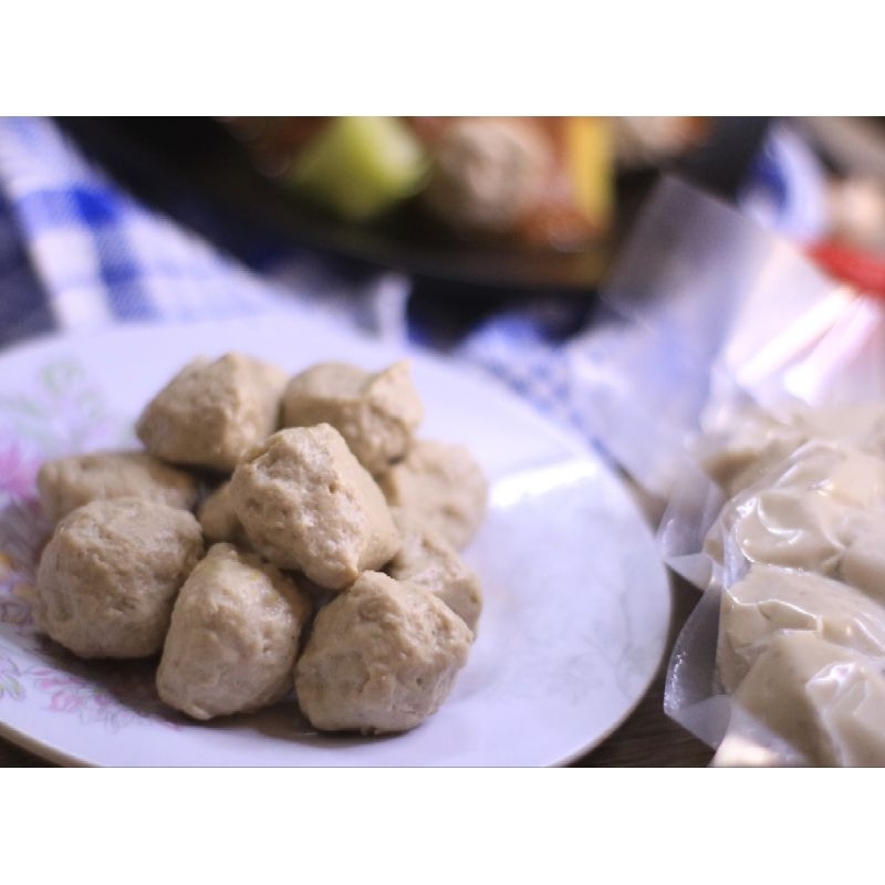 

SIOMAY AYAM HOME MADE ( ISI 50 PCS + BUMBU KACANG )