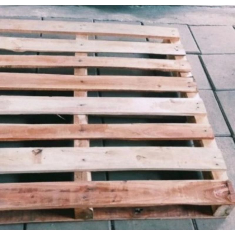 palet kayu ukuran 120x100x12 cm