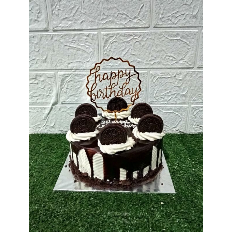 

kue ulang tahun topping oreo