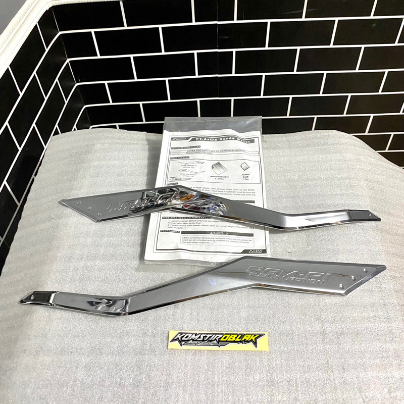 Garnish Side Body Vario 125/150 Led Old Chrome