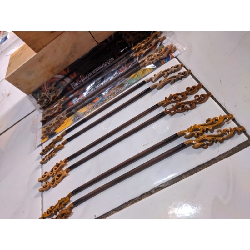 Tangkringan Konin Sogon Pleci Isi 2 Sejajar 30cm Sonokeling Tangkringan Ukir Konin Sangkar Kapsul