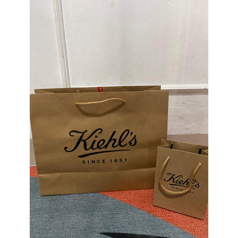 

paperbag kiehls, loccitane, kerastase