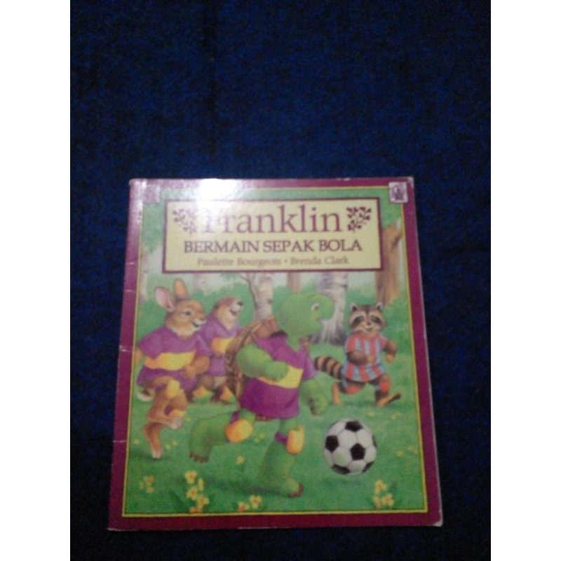 Franklin Bermain sepak bola