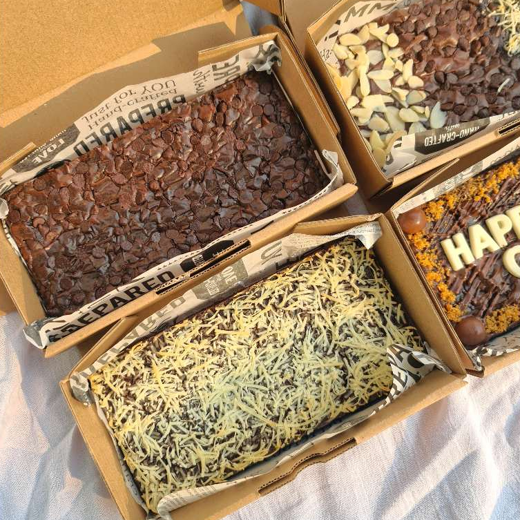 

Ocong Fudgy Brownies Panggang 20 x 10 Single box