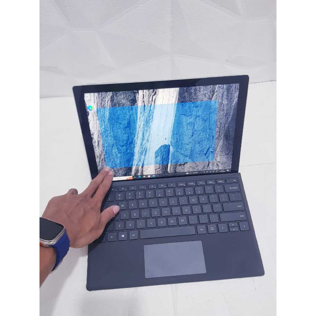 MICROSOFT SURFACE PRO 7 PPROCESSOR: INTEL CORE i5 GEN: 10 RAM: 8GB SSD: 256 GB