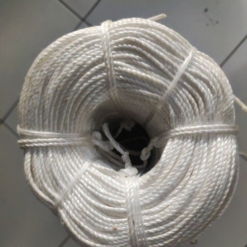 Tali Nilon 2mm untuk layangan hias / gapangan lebar sayap bawah 2meter