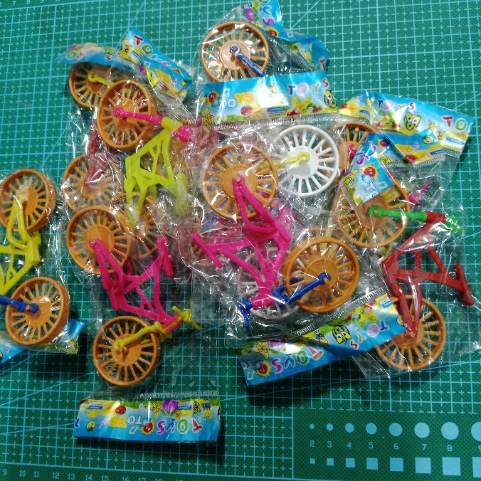 MAINAN 10 PCS SEPEDA PIXI KEREN