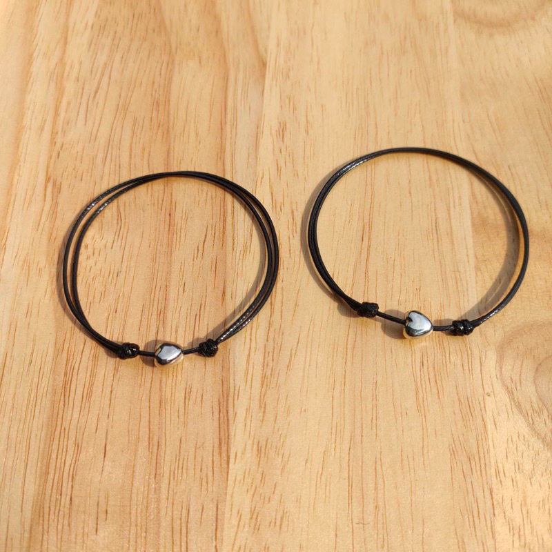 Gelang Hitam liontin love/ gelang couple/ gelang hitam vintage kekinian