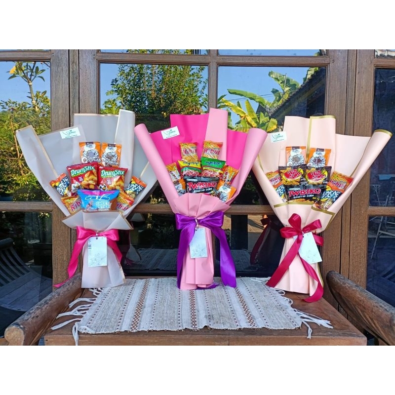 

Snacks Bouquet, Hand Bouquet Snacks, Kado Spesial Hand Bouquet Murah