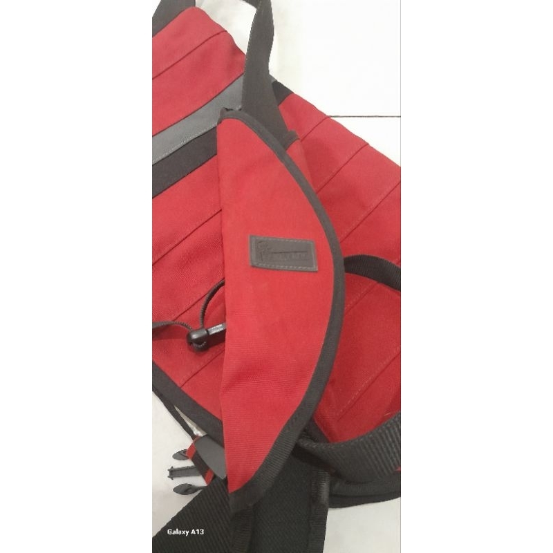 Crumpler messenger bag (the barney rustle blanket)