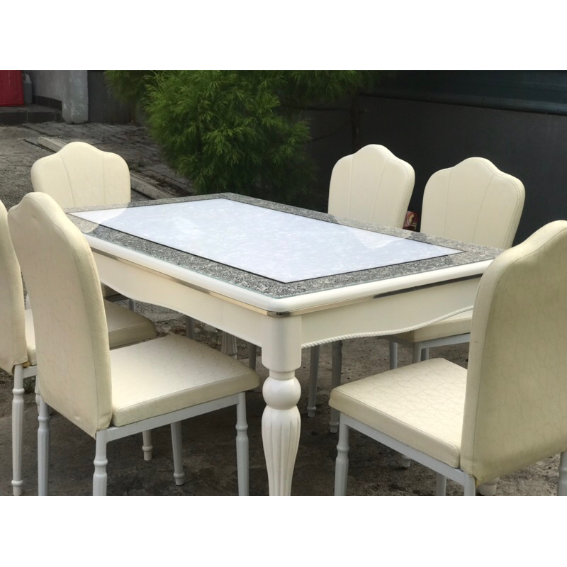 Meja makan minimalis kaca import