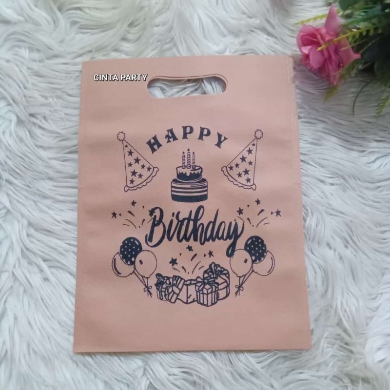 

Goodiebag Oval Happy Birthday Ulang Tahun 20x25cm 10pcs coksu