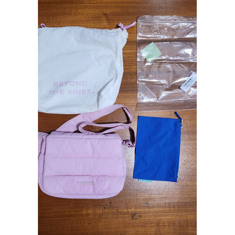 Preloved BTV Poofy Bag - Pink