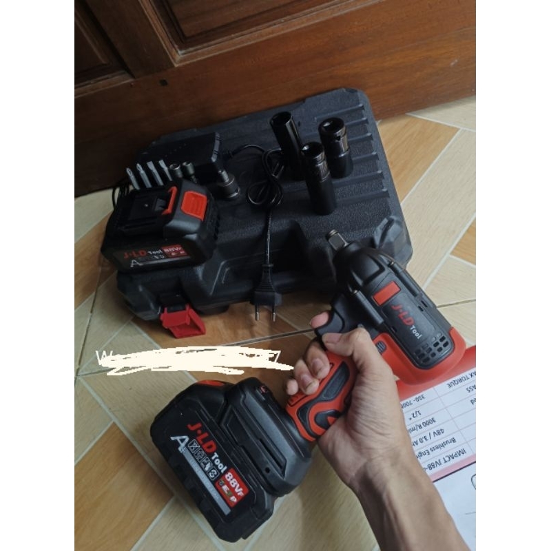 IMPACT 88VOLT CORLDESS JLD TOOLS/ IMPACT BATERAI JLD