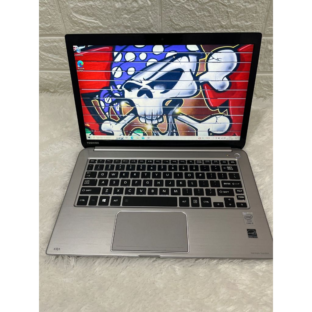 TOSHIBA KIRA 8GB - 256GB INTEL CORE I5 GEN 4
