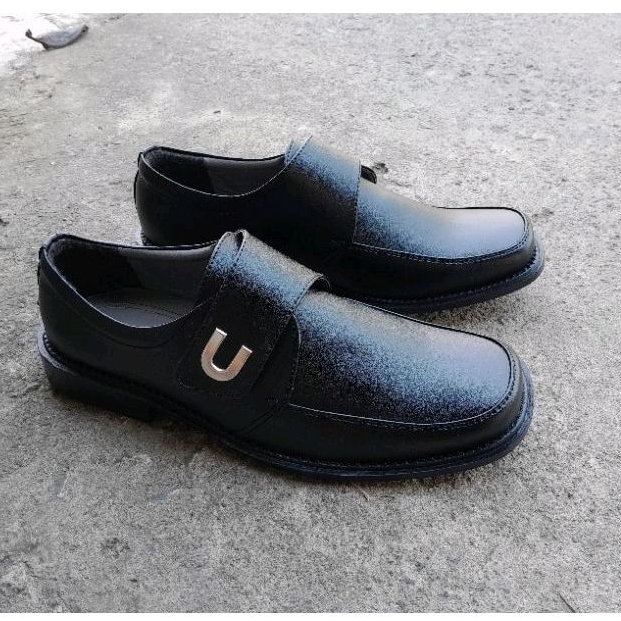 pantofel cowok sepatu formal kantor bukan kulit