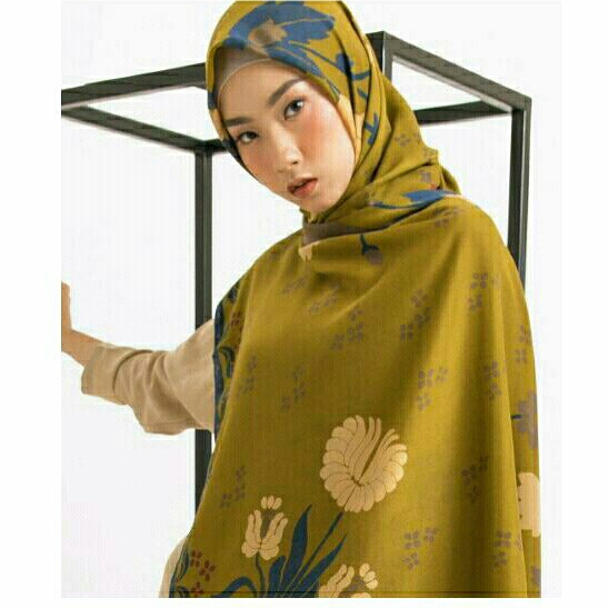 Prelove Janika Scarf by Kami Idea
