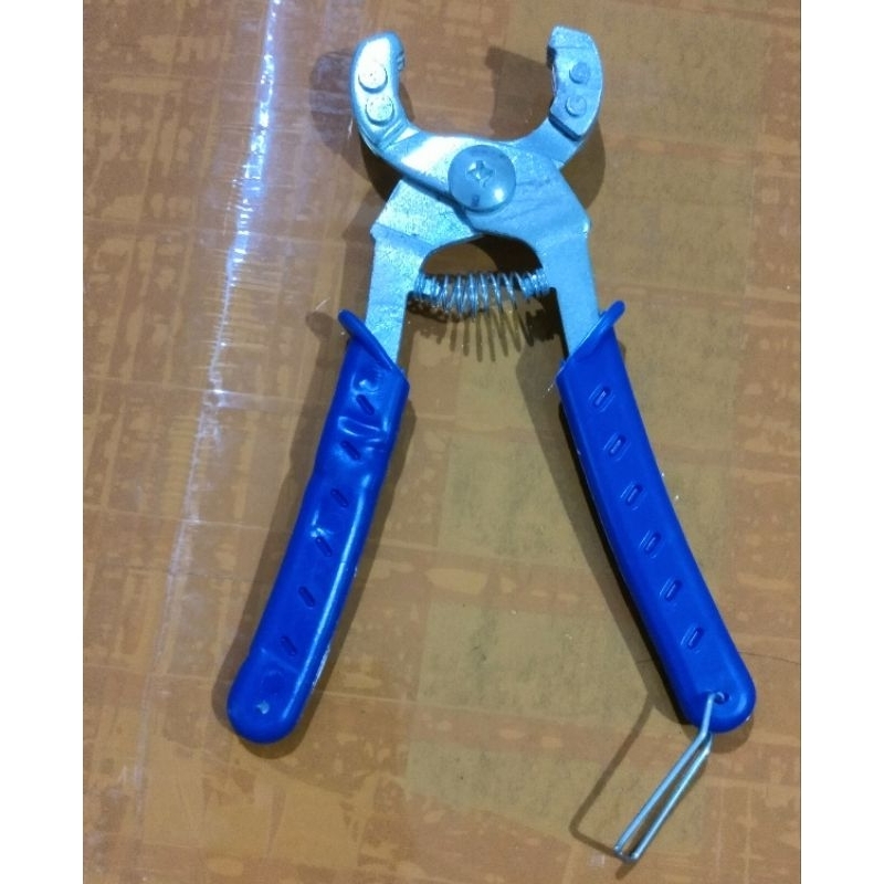 Tang nipple ayam, alat bantu pasang nepel ayam