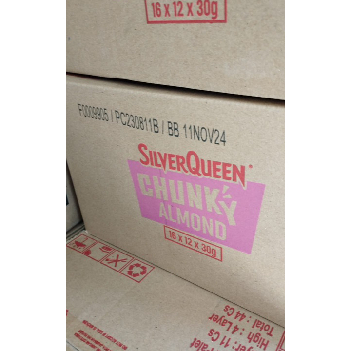 

Diskon SilverQueen Chunky Bar almond 12x 30gr