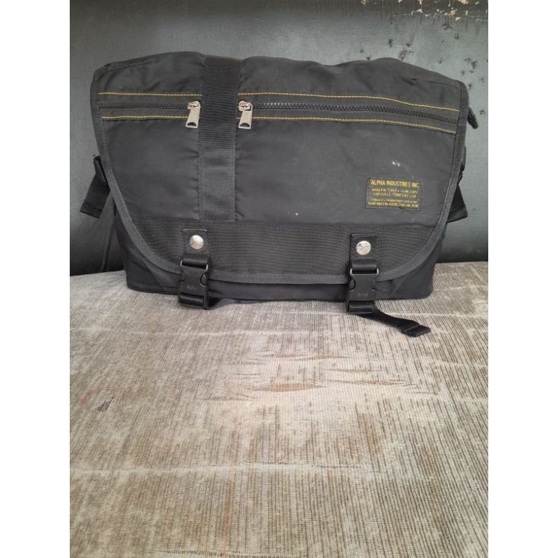 Sling Bag Alpha Industries Inc.