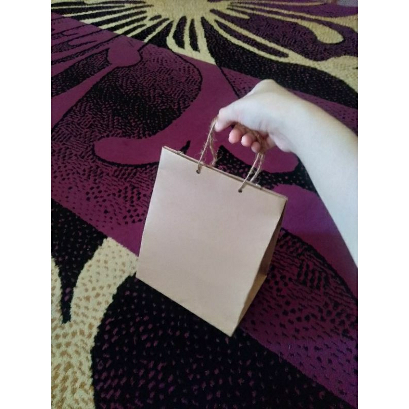 

paperbag/tas kertas bingkisan souvenir snack hajatan uk*22x17x12 cm tebal dan kuat