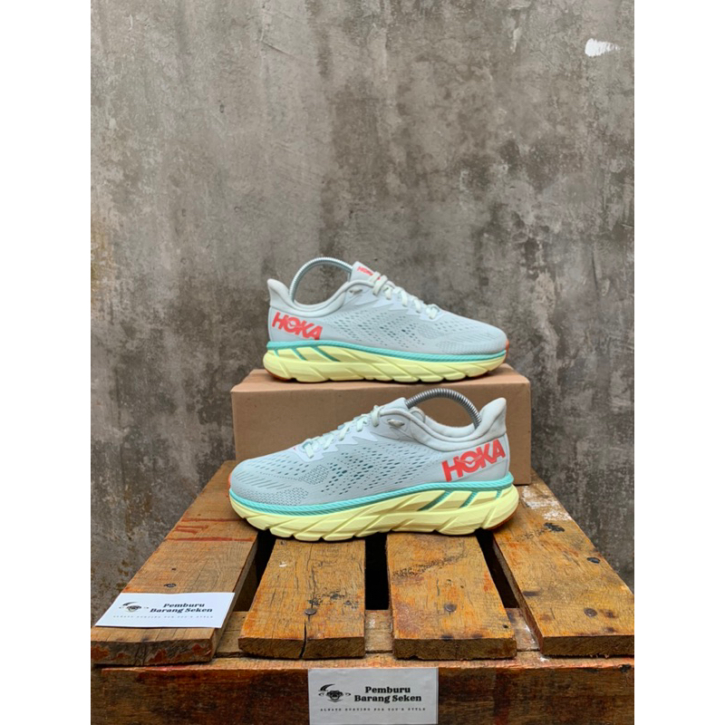 Hoka One One Clifton 7