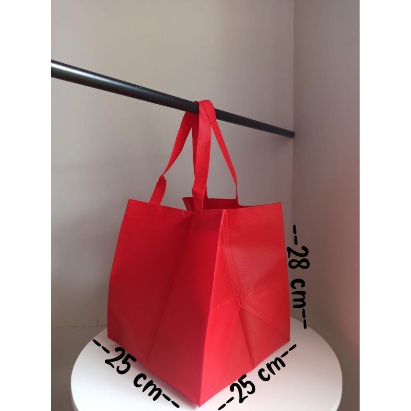 

1 pack isi 60 pcs tas hajatan ukuran 25cmx25cm tinggi 28cm/tas souvenir/tas kado/tas kotak nasi