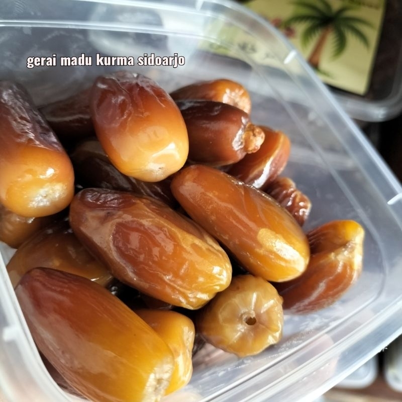 

Kurma Madu Tunisia Basah Lembut 500 gram