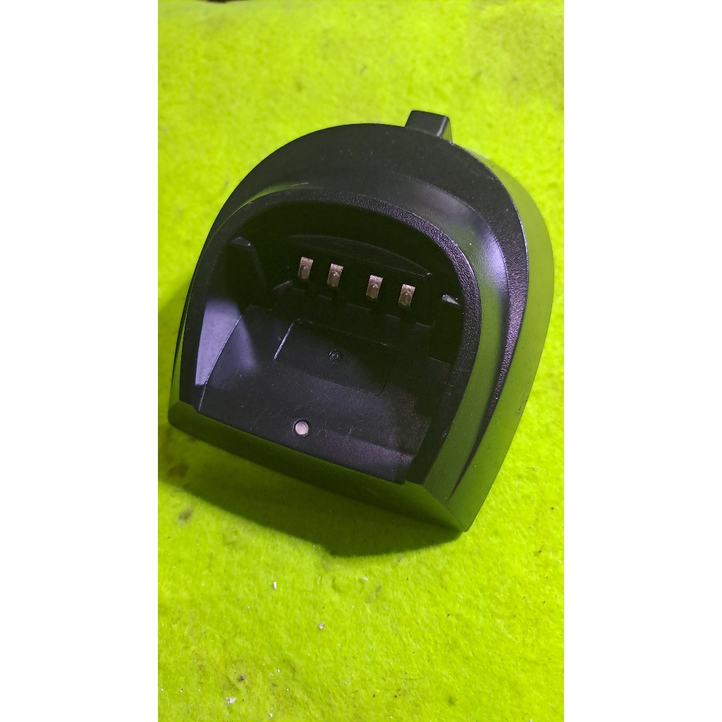Desktop HT Weierwei Uv888 VEV UV-888 Charger Ht TYT TH8000D atau TH8000 S Kondisi Normal Second