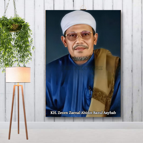 BINGKAI + FOTO KH. ZEZEN ZAINAL ABIDIN HIASAN DINDING WALLDECOR POSTER KAYU PAJANGAN RUMAH - BIMBIM 