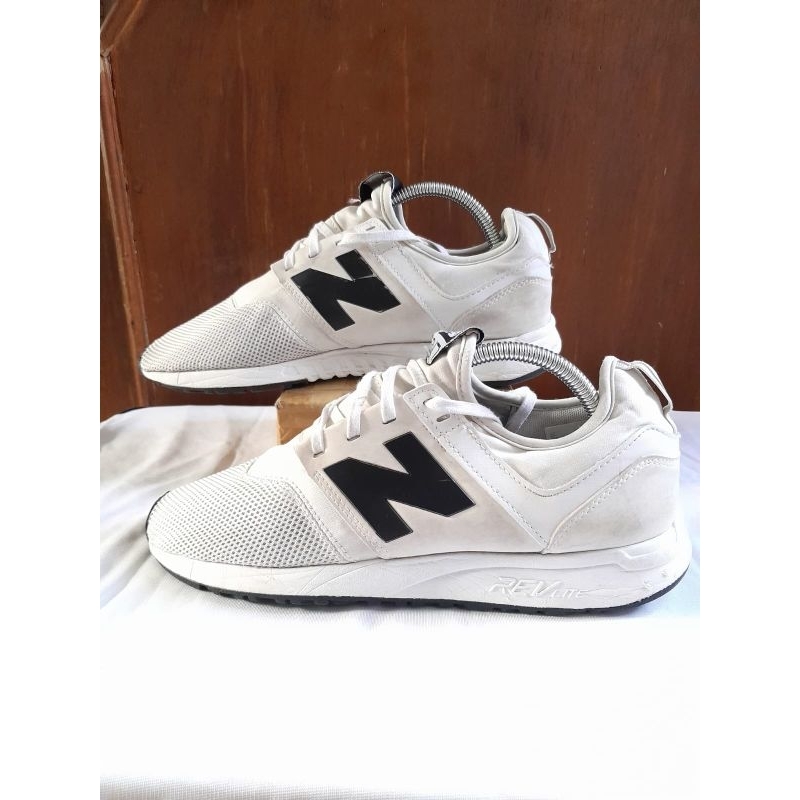 (size 41,5) New Balance 247 Revlite