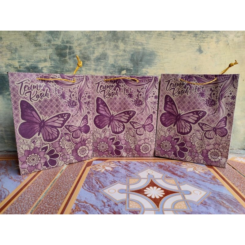 

50 pcs PAPERBAG BATIK /TAS SOUVENIR