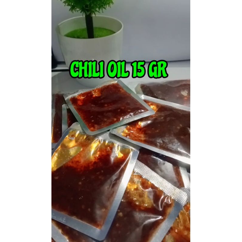 

CHILI OIL REMPAH 15 GR ( ISI 10 ), MINYAK CABE kemasan saschet. HALAL. bumbu dapur, dimsum, bakso dan camilan