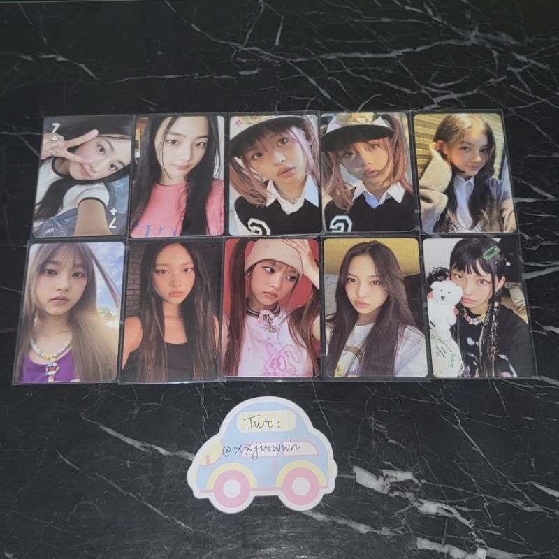 photocard newjeans official minji peace pink hanni anime danielle seragam haerin cimol tanktop hitam