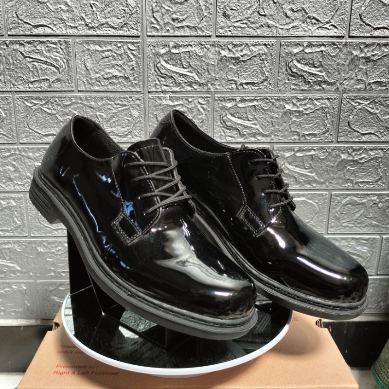 SEPATU PDH JATAH TNI