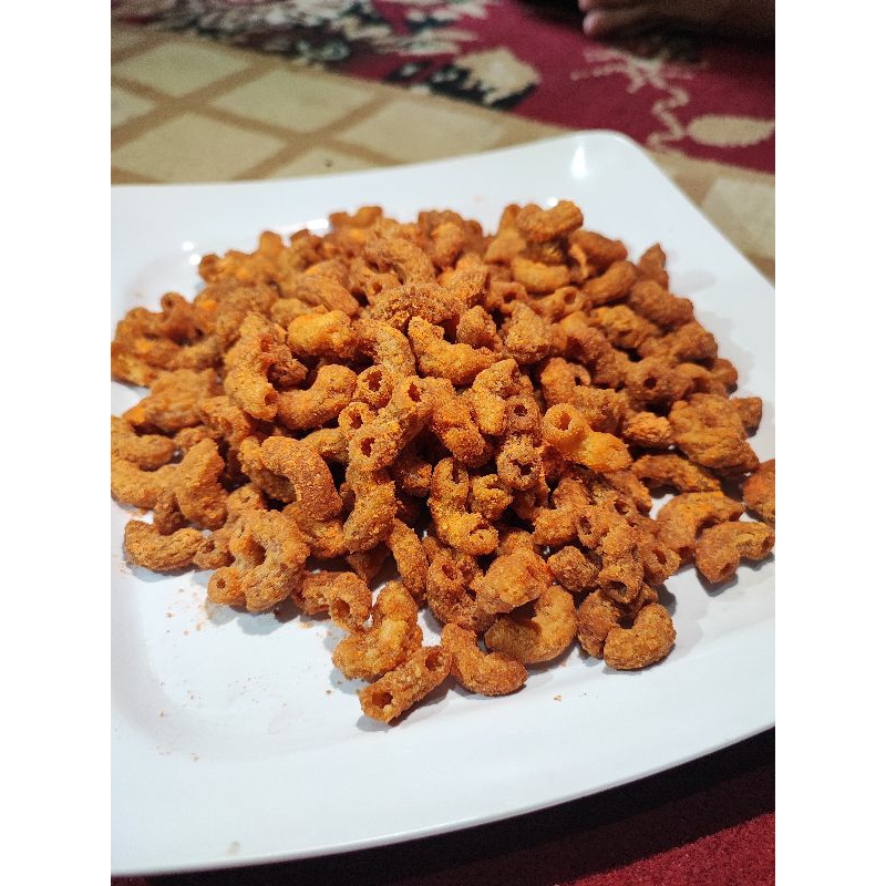 

MAKARONI KERIUK/MAKARONI RENYAH. RASA BALADO, JAGUNG MANIS, DAN KEJU ASIN